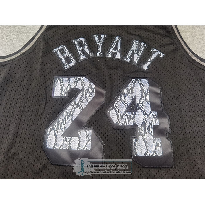 Camiseta Los Angeles Lakers Kobe Bryant NO 24 Swingman Mitchell & Ness 1996-97 Negro